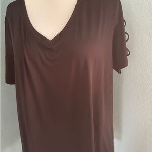 Size 2x Adrienne Vittadini Black Cut Out T-Shirt